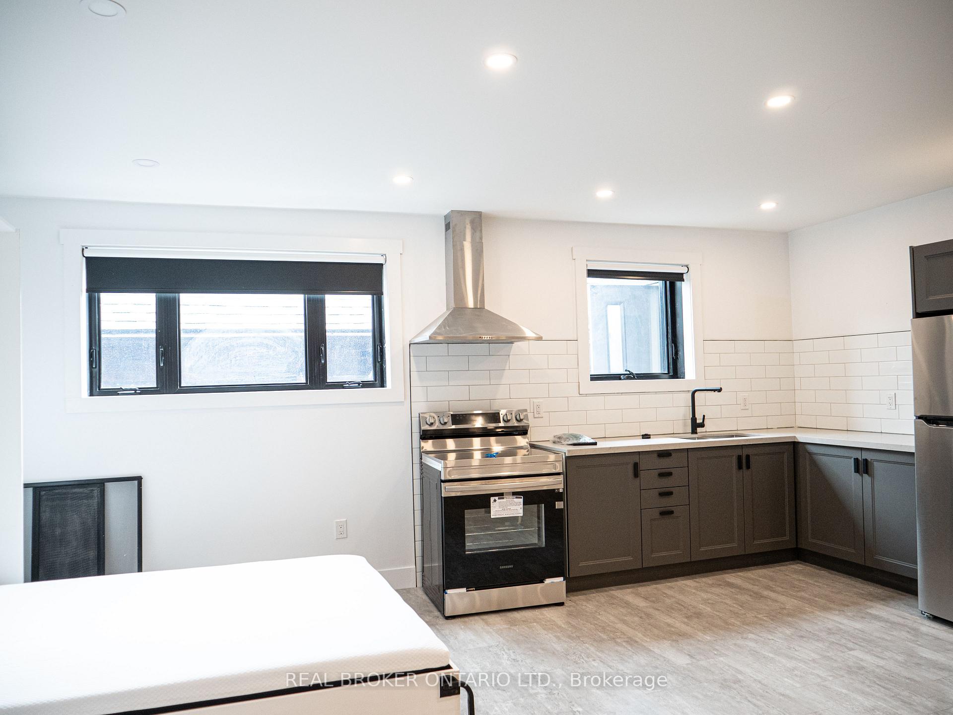 Photo 5 of Unit 3, 284 James Street N, Hamilton, Beasley — HOMEH