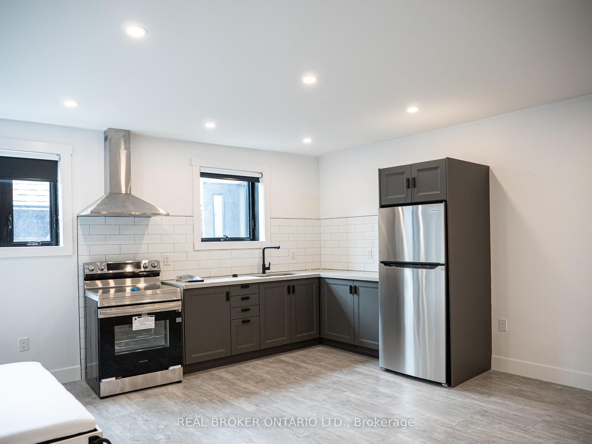 Photo 6 of Unit 3, 284 James Street N, Hamilton, Beasley — HOMEH