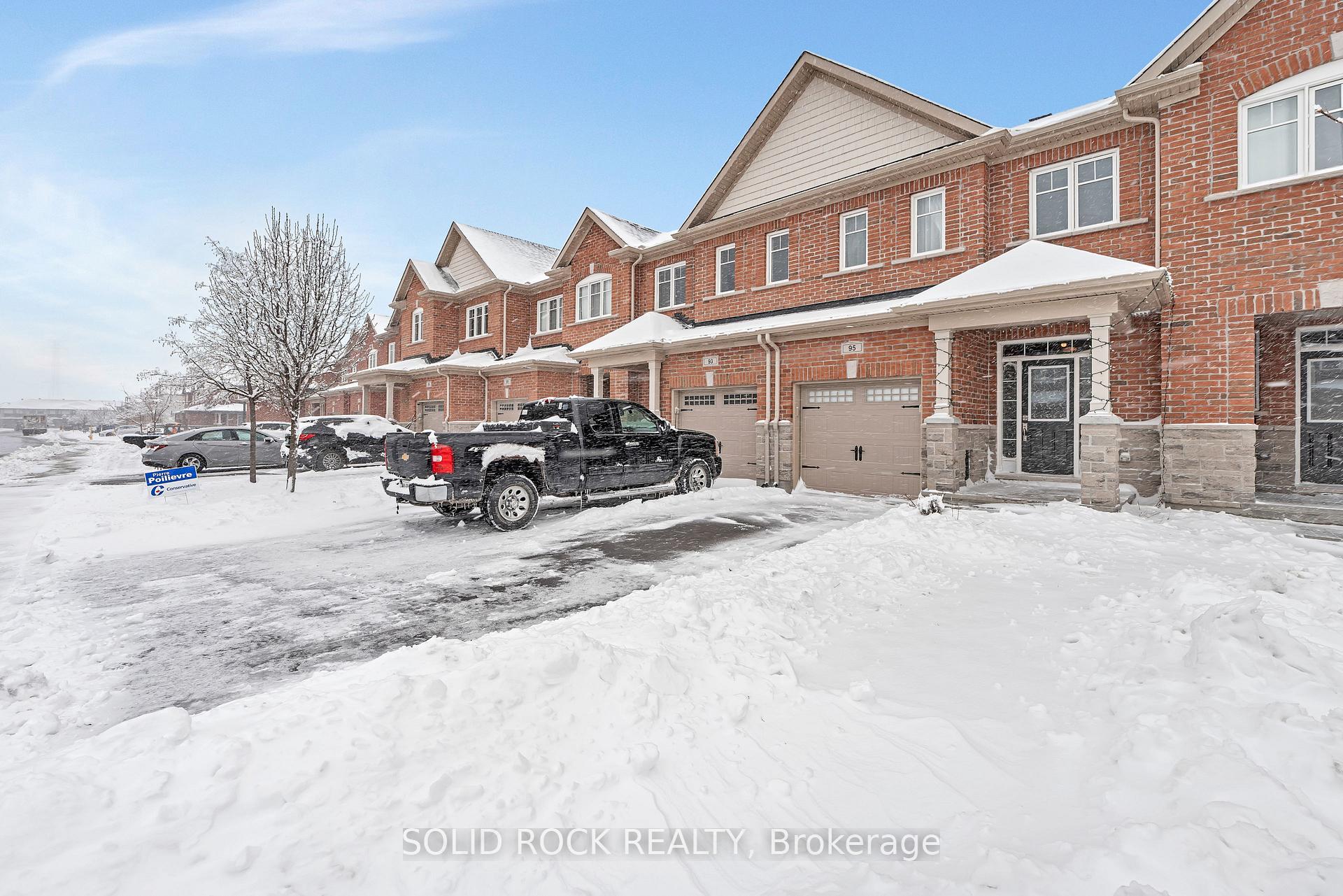 Photo 3 of 95 Tapadero Avenue, Ottawa, Kanata - Emerald Meadows/Trailwest — HOMEH