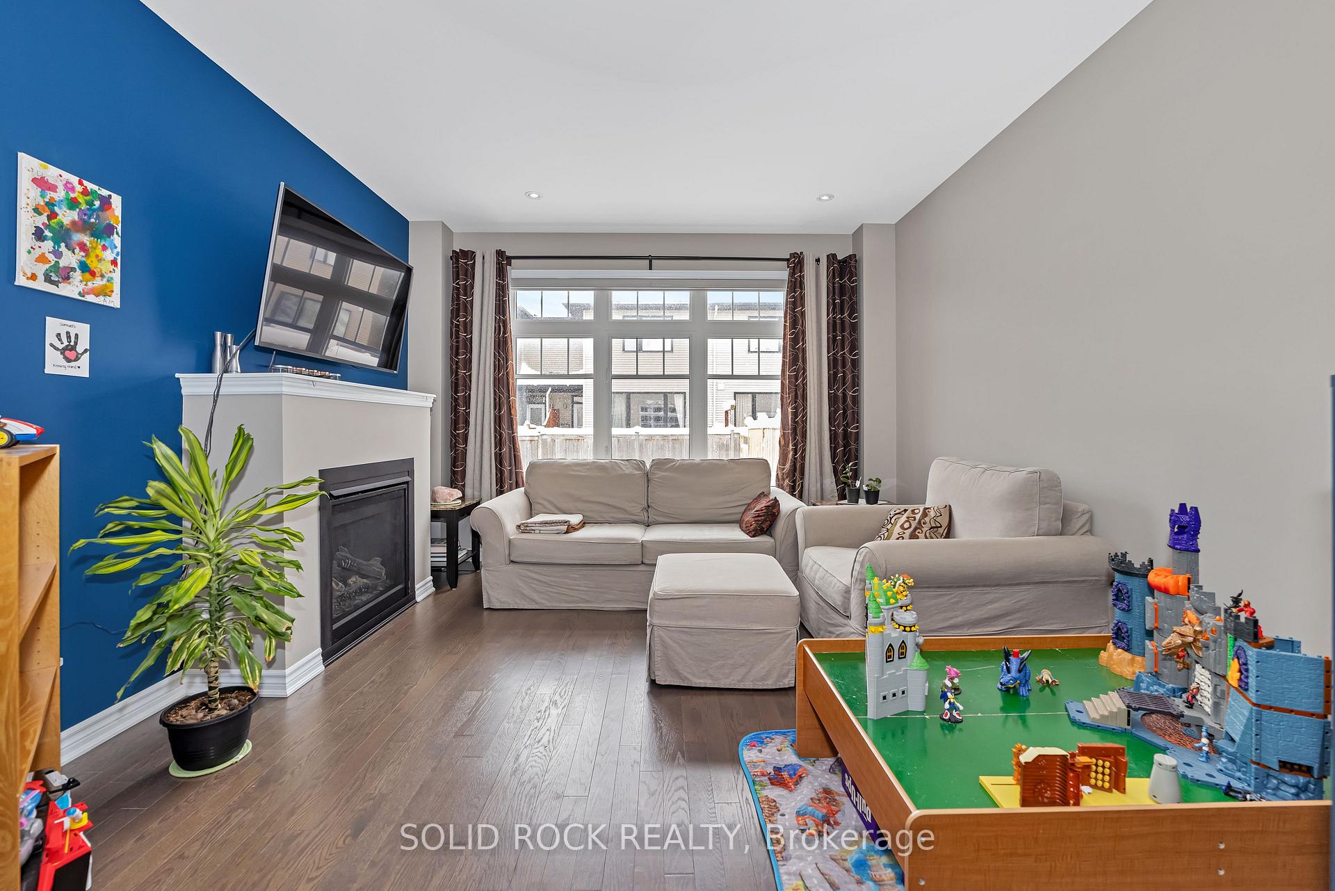 Photo 10 of 95 Tapadero Avenue, Ottawa, Kanata - Emerald Meadows/Trailwest — HOMEH
