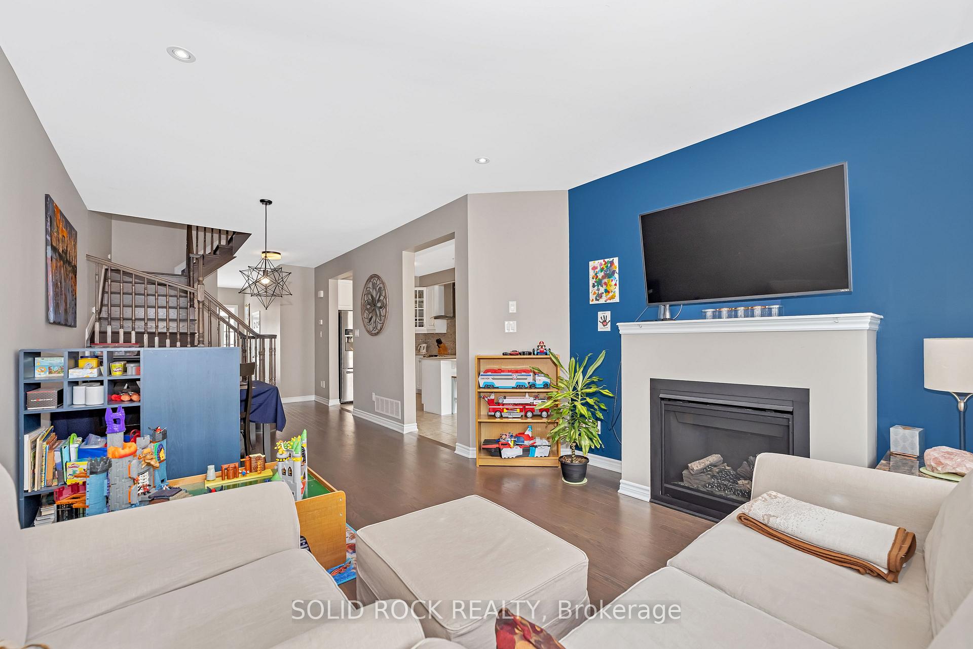 Photo 12 of 95 Tapadero Avenue, Ottawa, Kanata - Emerald Meadows/Trailwest — HOMEH