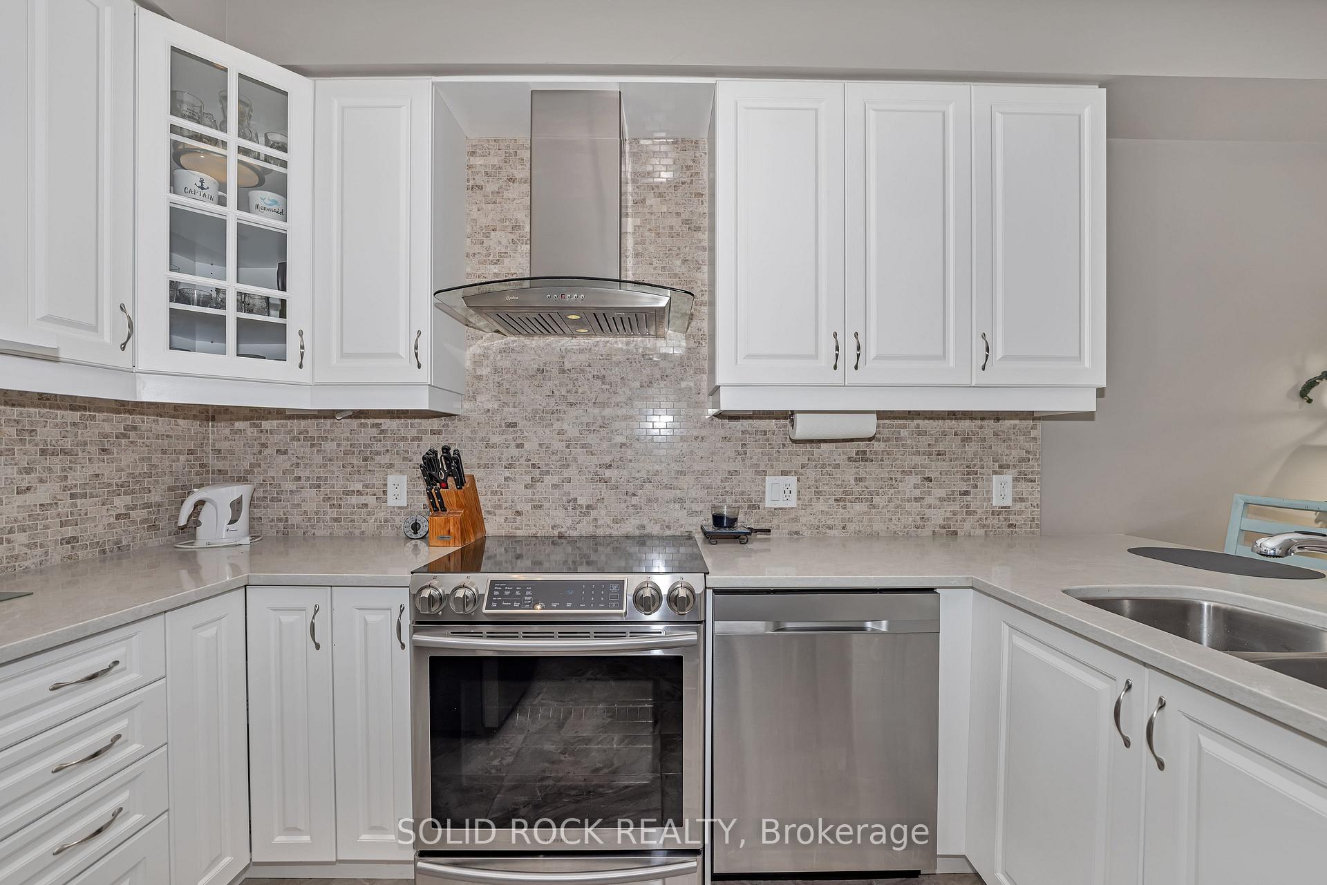 Photo 15 of 95 Tapadero Avenue, Ottawa, Kanata - Emerald Meadows/Trailwest — HOMEH