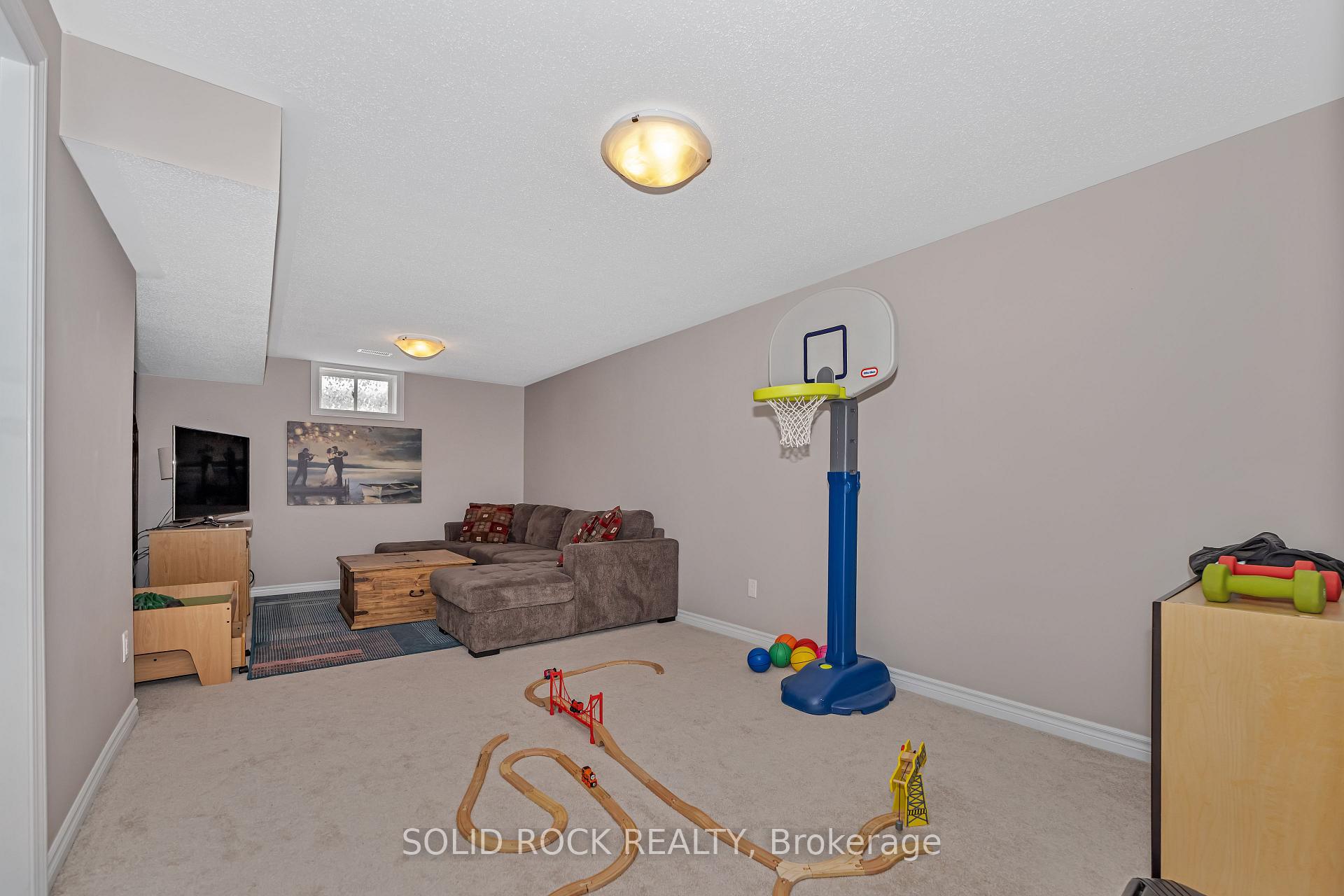 Photo 30 of 95 Tapadero Avenue, Ottawa, Kanata - Emerald Meadows/Trailwest — HOMEH