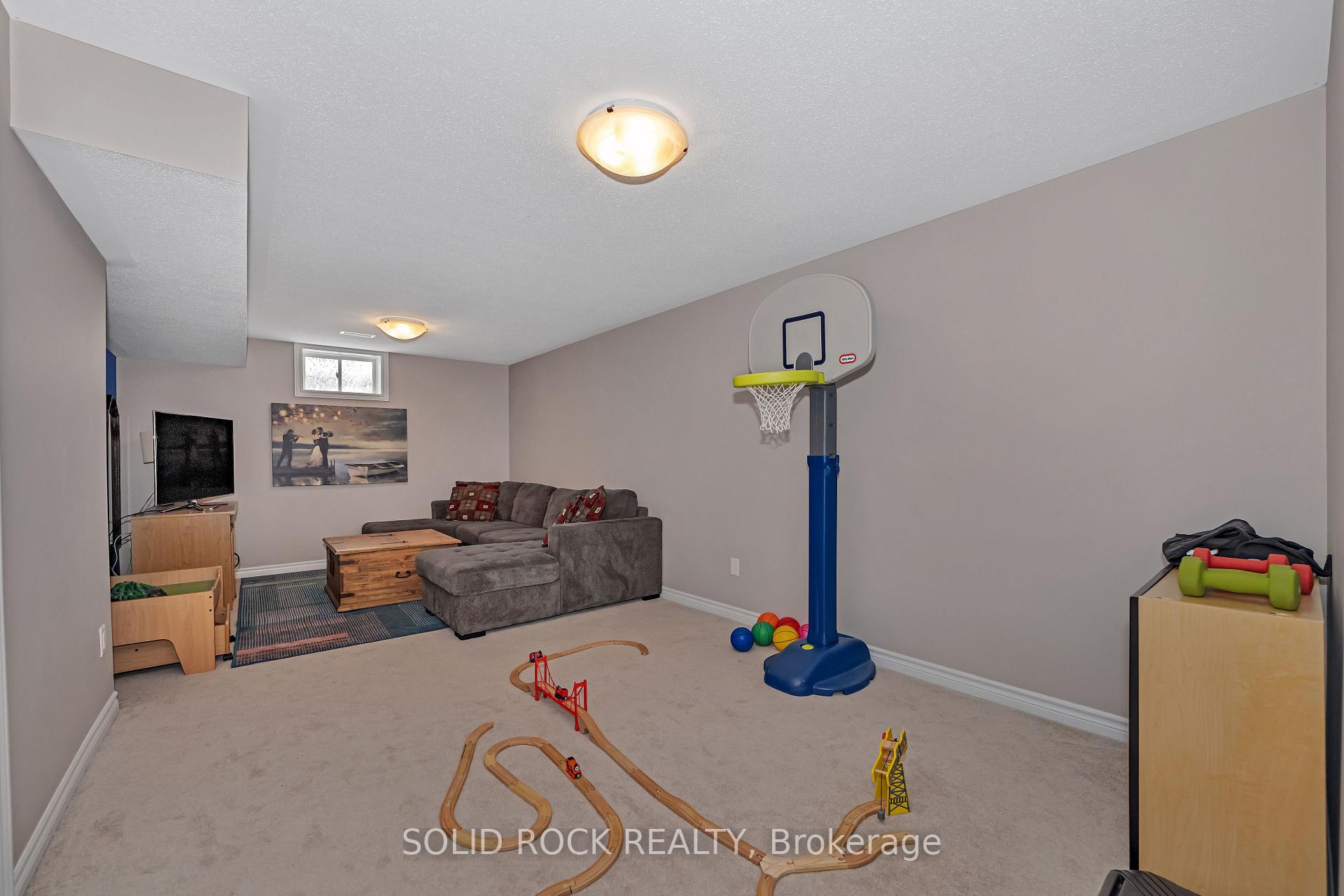 Photo 31 of 95 Tapadero Avenue, Ottawa, Kanata - Emerald Meadows/Trailwest — HOMEH