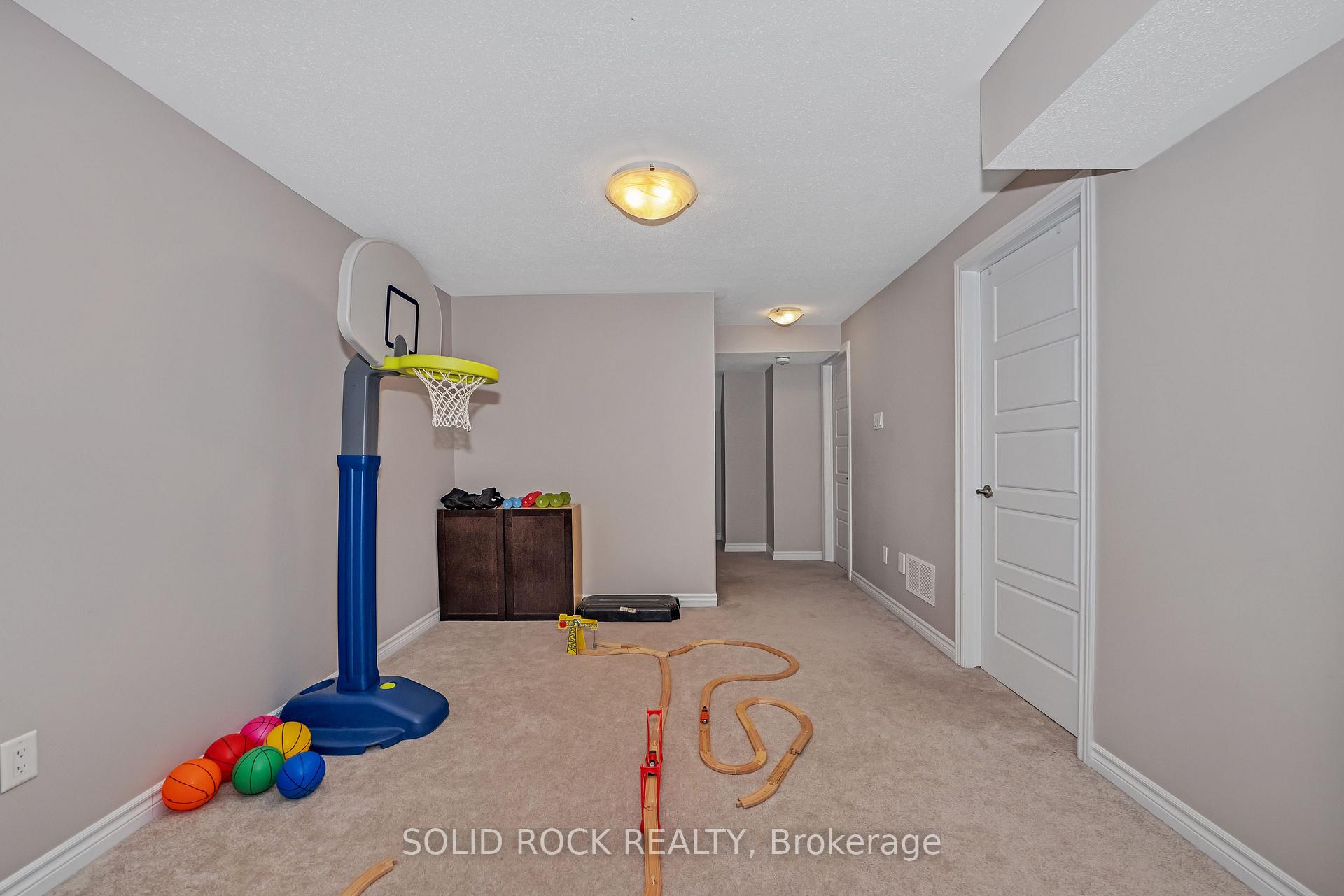 Photo 32 of 95 Tapadero Avenue, Ottawa, Kanata - Emerald Meadows/Trailwest — HOMEH