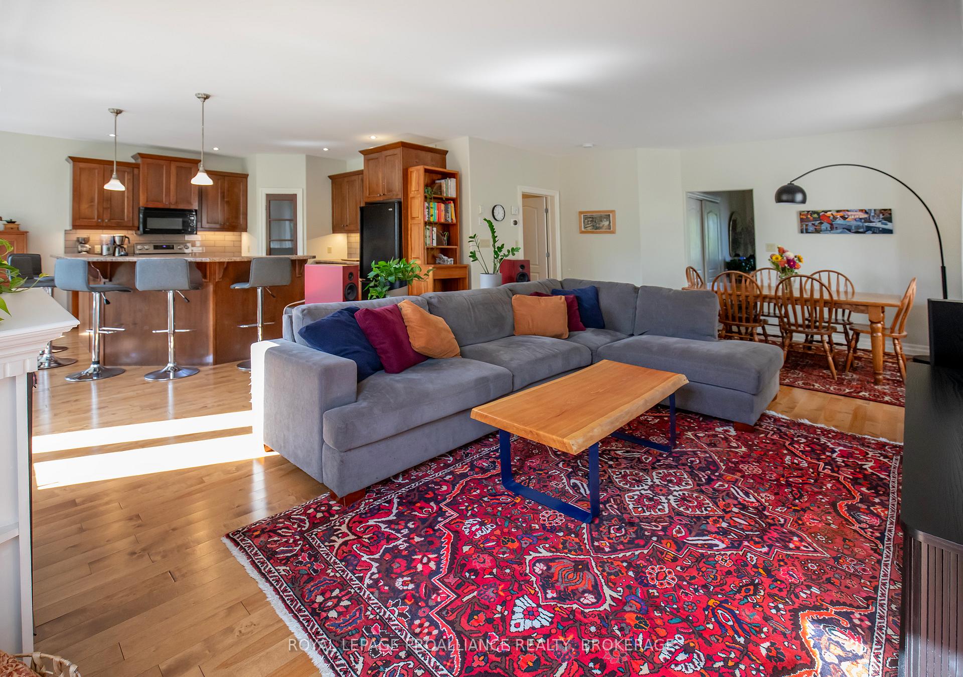 Photo 7 of 235 Rose Abbey Drive, Kingston, Kingston East (Incl Barret Crt) — HOMEH