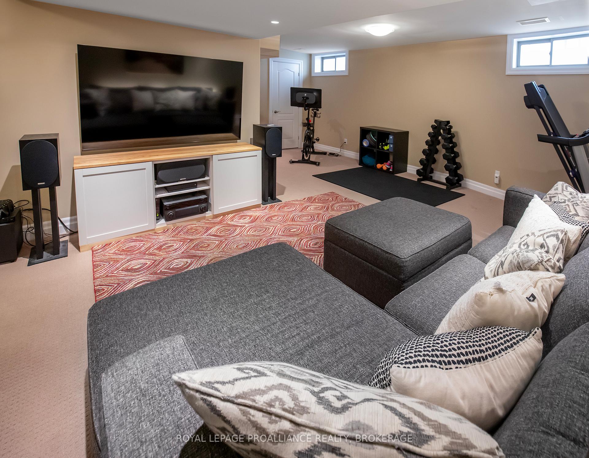 Photo 32 of 235 Rose Abbey Drive, Kingston, Kingston East (Incl Barret Crt) — HOMEH