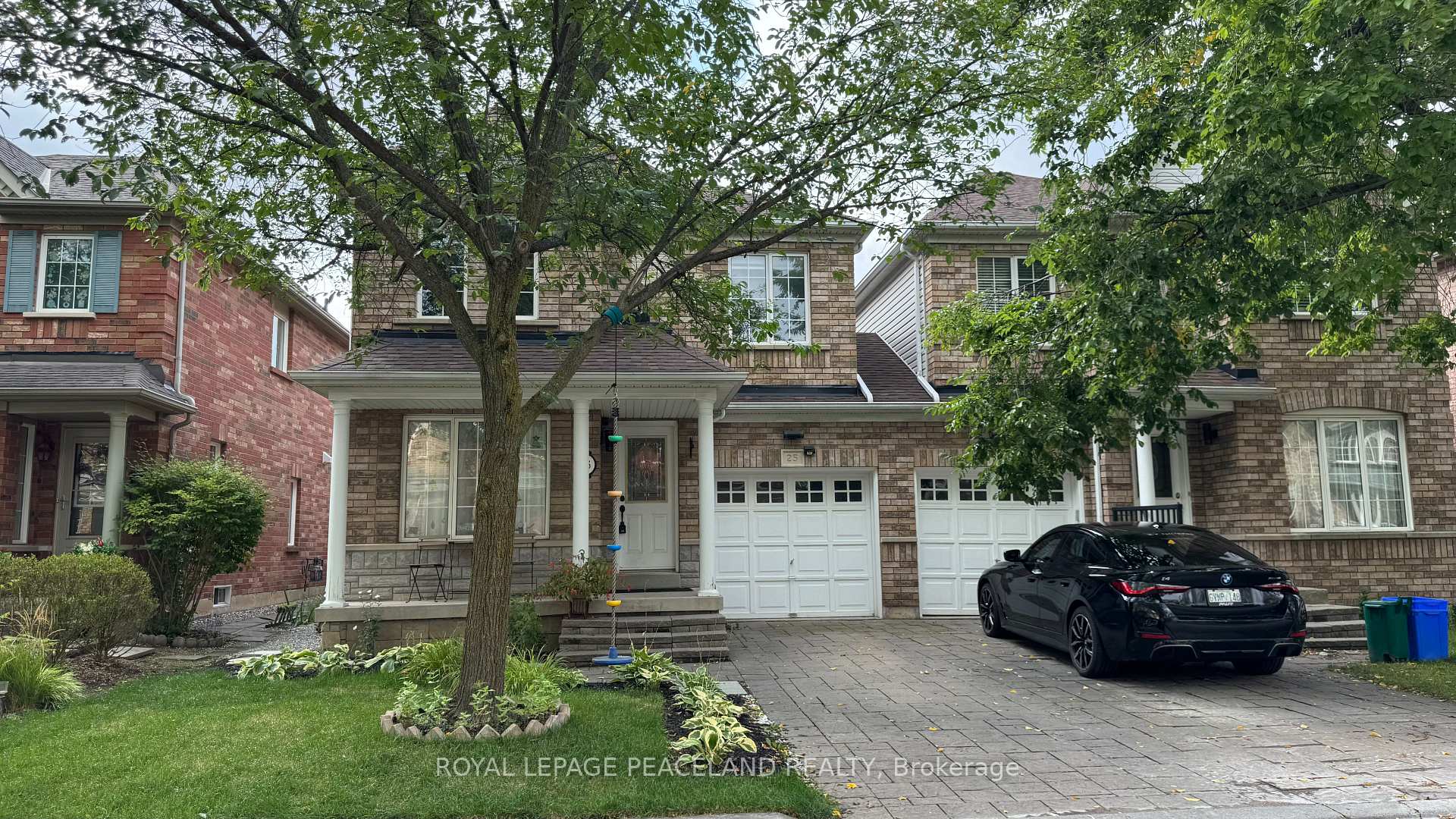 Photo 1 of 25 Bertram Earnshaw Drive, Markham, Berczy — HOMEH