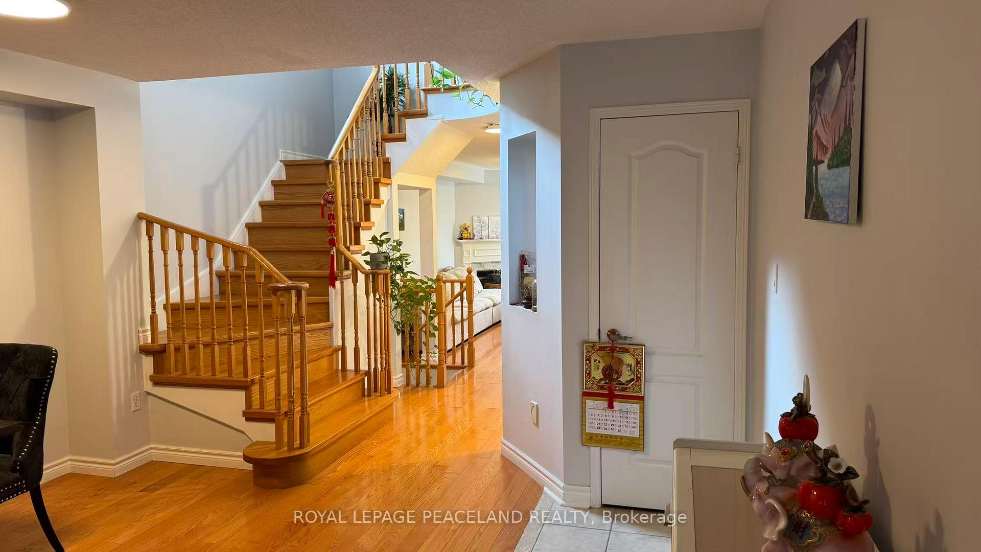 Photo 3 of 25 Bertram Earnshaw Drive, Markham, Berczy — HOMEH