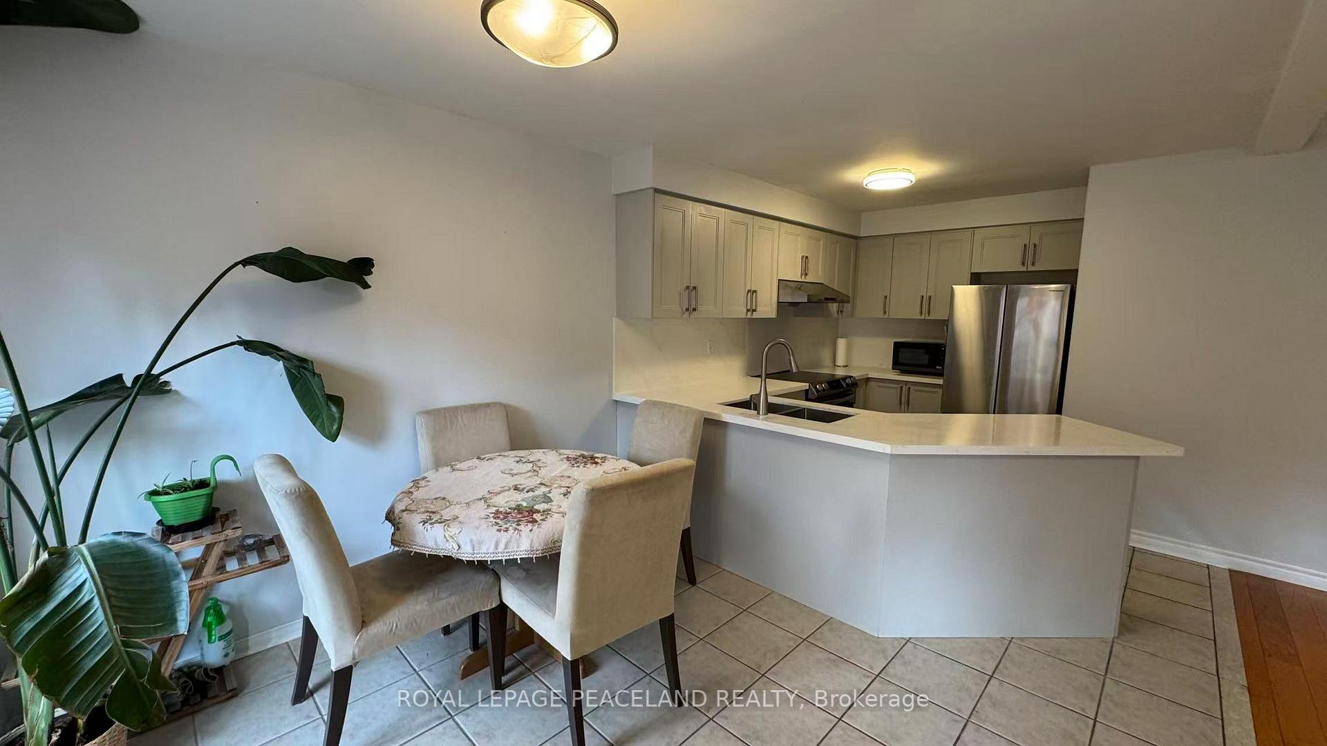 Photo 6 of 25 Bertram Earnshaw Drive, Markham, Berczy — HOMEH