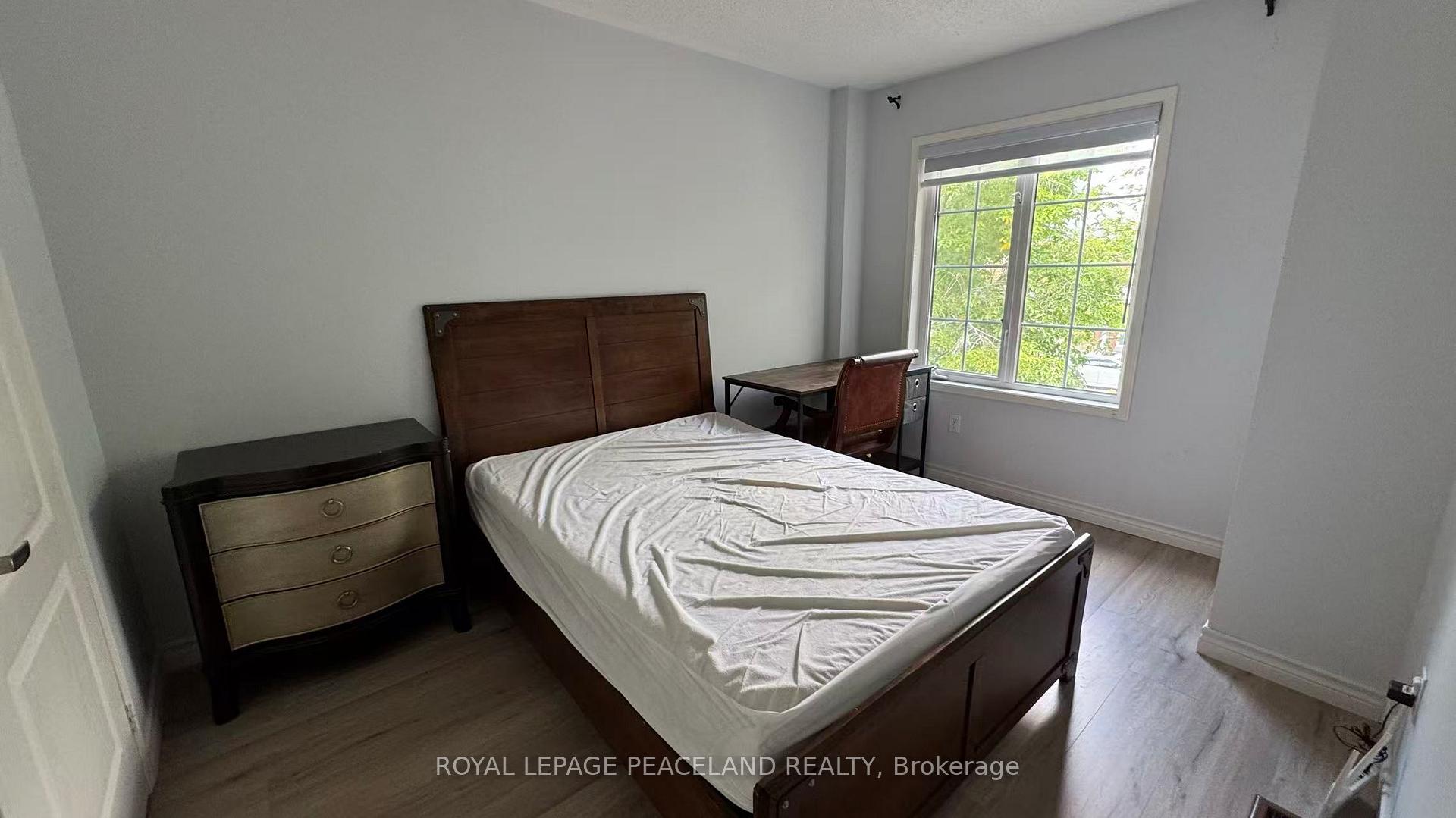 Photo 10 of 25 Bertram Earnshaw Drive, Markham, Berczy — HOMEH