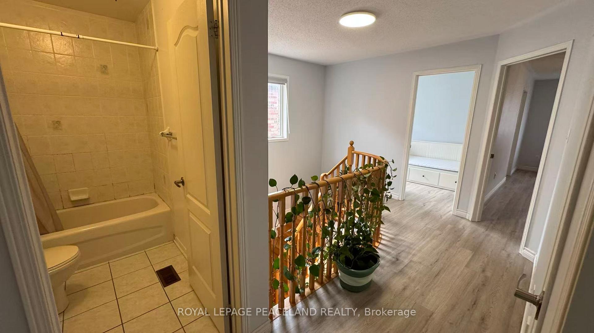 Photo 11 of 25 Bertram Earnshaw Drive, Markham, Berczy — HOMEH