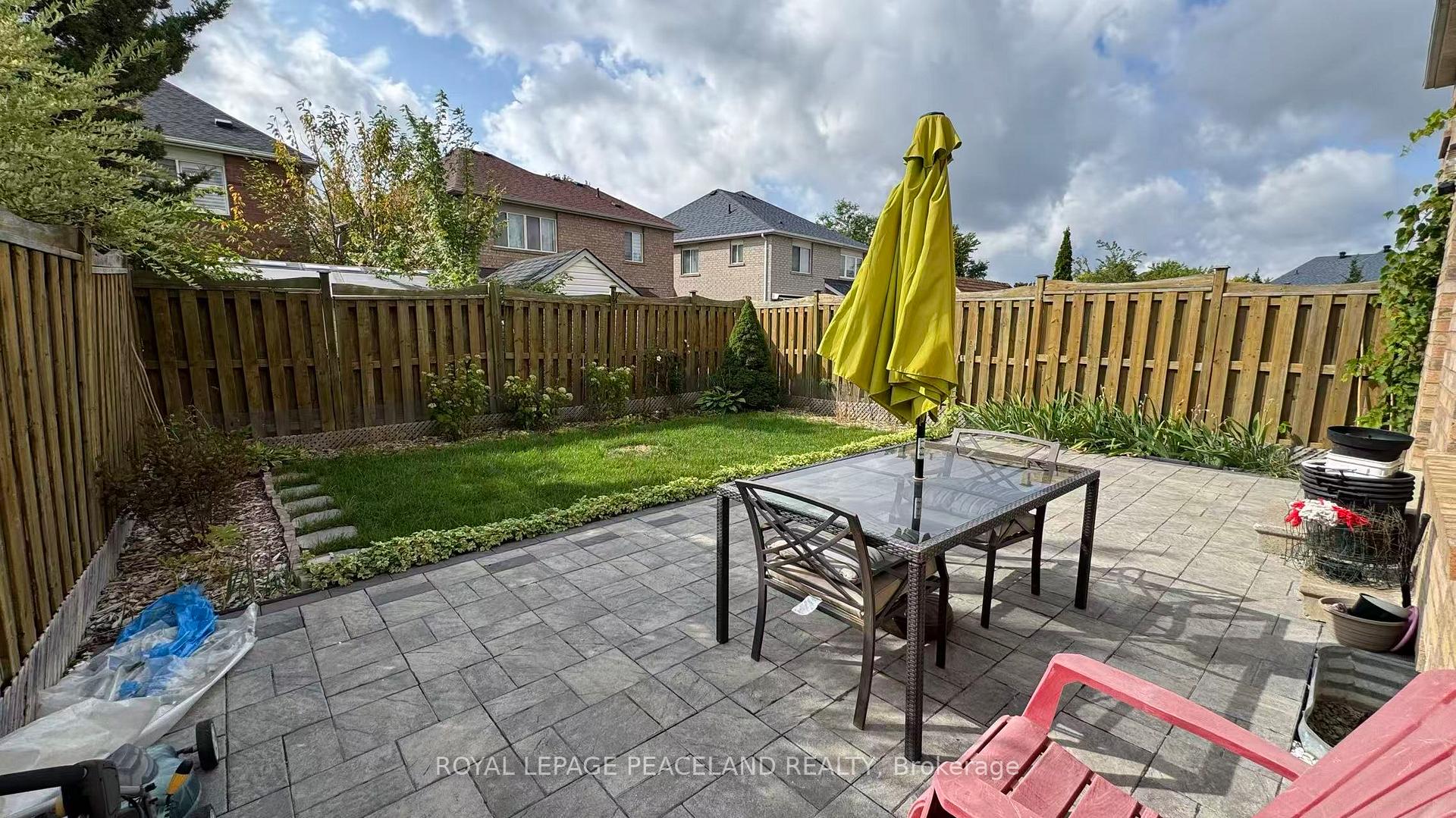 Photo 12 of 25 Bertram Earnshaw Drive, Markham, Berczy — HOMEH