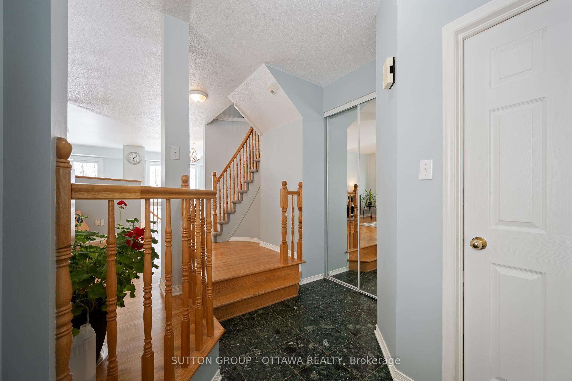 Photo 2 of 111 Banchory Crescent, Ottawa, Kanata - Morgan's Grant/South March — HOMEH