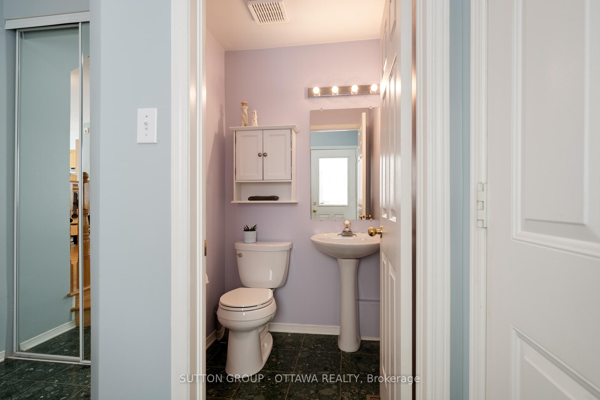 Photo 4 of 111 Banchory Crescent, Ottawa, Kanata - Morgan's Grant/South March — HOMEH