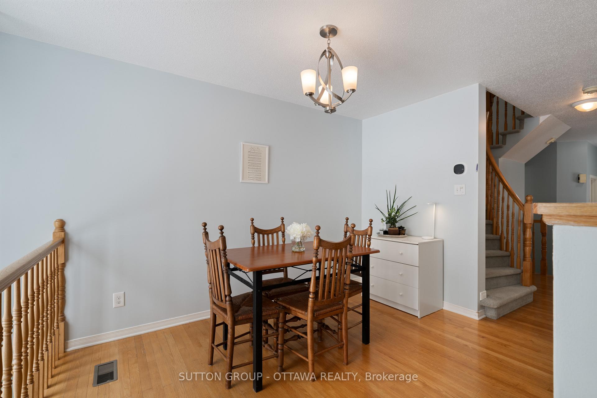 Photo 9 of 111 Banchory Crescent, Ottawa, Kanata - Morgan's Grant/South March — HOMEH