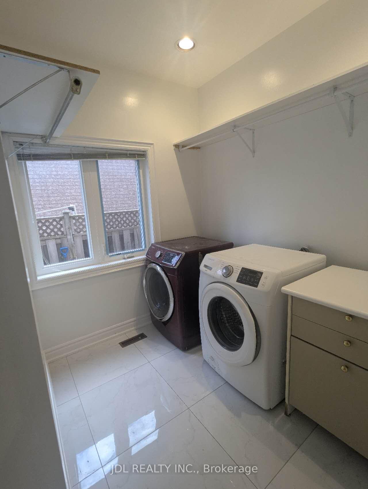 Photo 6 of 86 Milliken Meadows Drive, Markham, Milliken Mills West — HOMEH
