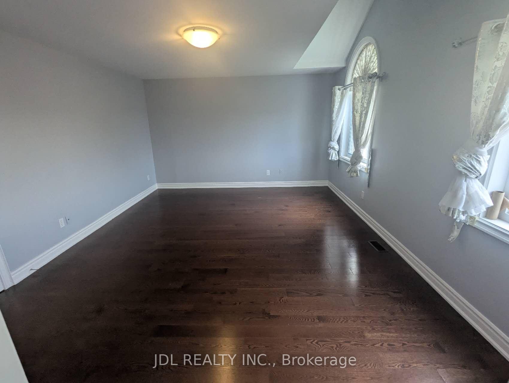 Photo 7 of 86 Milliken Meadows Drive, Markham, Milliken Mills West — HOMEH
