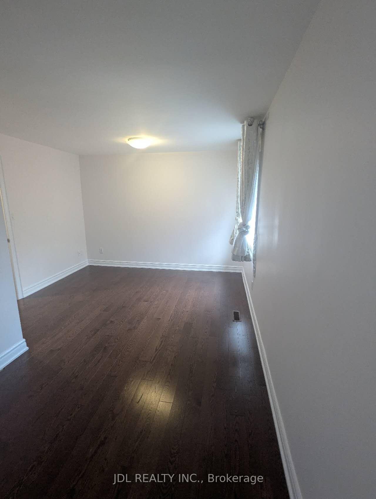 Photo 9 of 86 Milliken Meadows Drive, Markham, Milliken Mills West — HOMEH