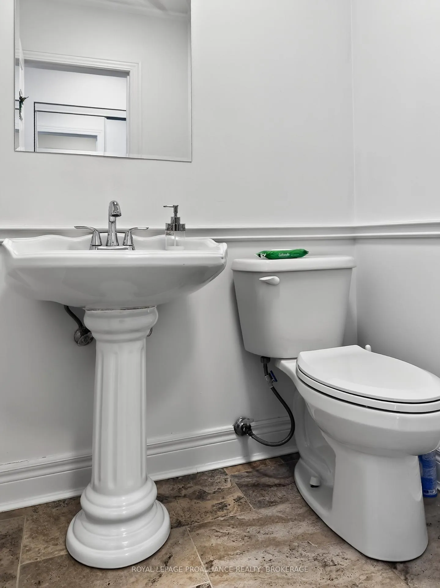 Photo 5 of 202 Alwington Place, Kingston, Central City East — HOMEH