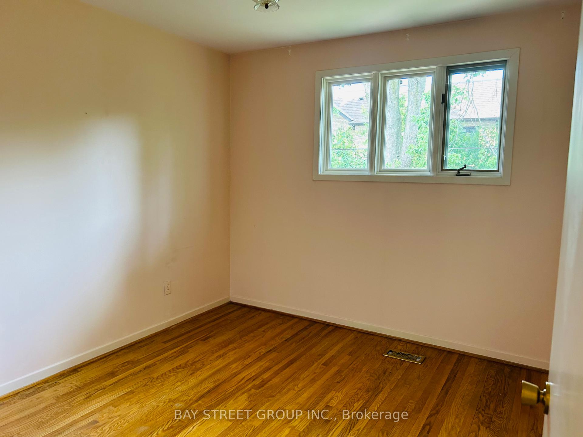 Photo 11 of 27 Jeremy Drive, Markham, Unionville — HOMEH