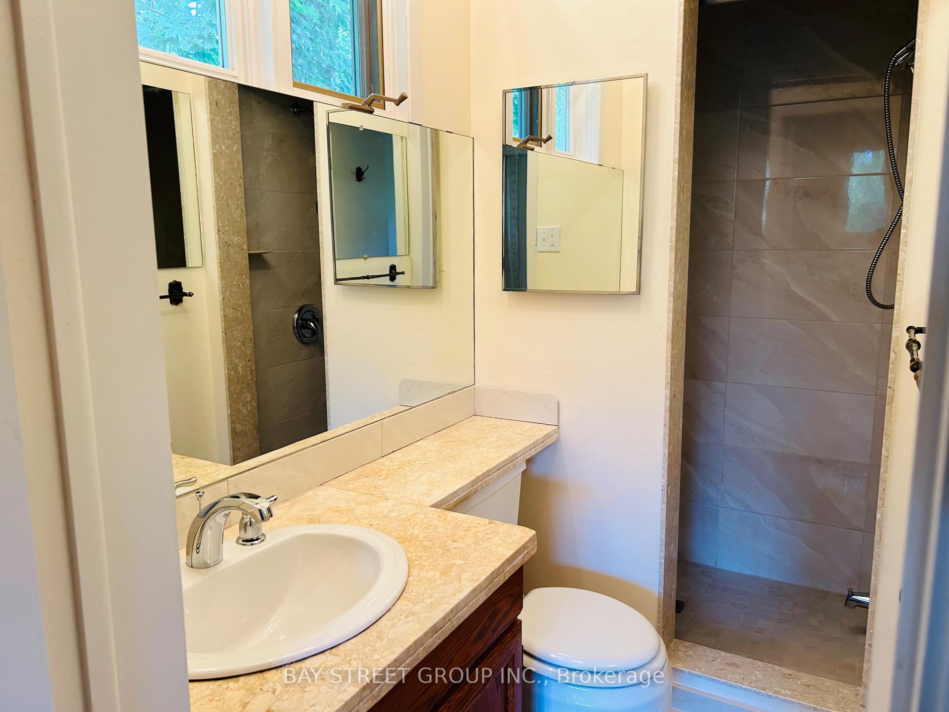 Photo 14 of 27 Jeremy Drive, Markham, Unionville — HOMEH