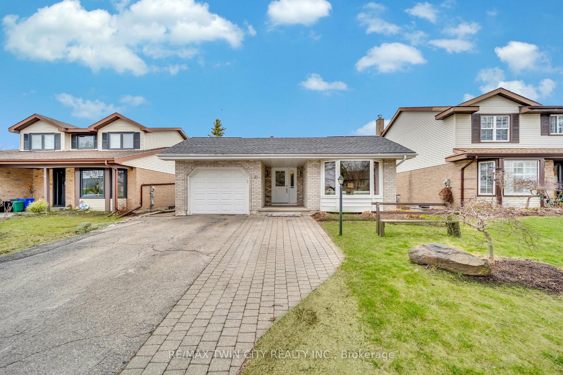 Photo 1 of 21 Oneida Place, Kitchener, Centreville Chicopee — HOMEH