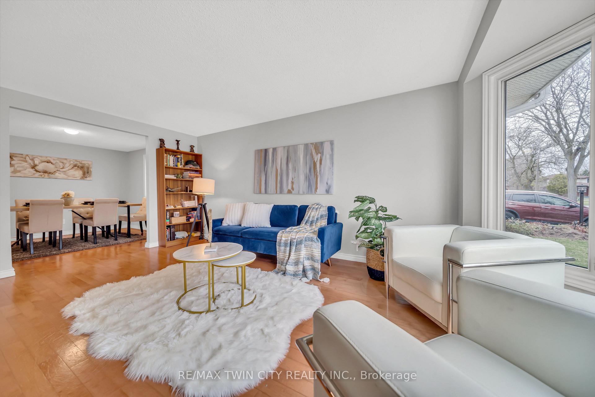 Photo 5 of 21 Oneida Place, Kitchener, Centreville Chicopee — HOMEH