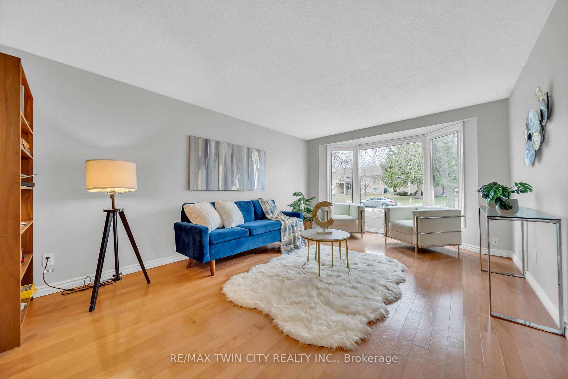 Photo 9 of 21 Oneida Place, Kitchener, Centreville Chicopee — HOMEH