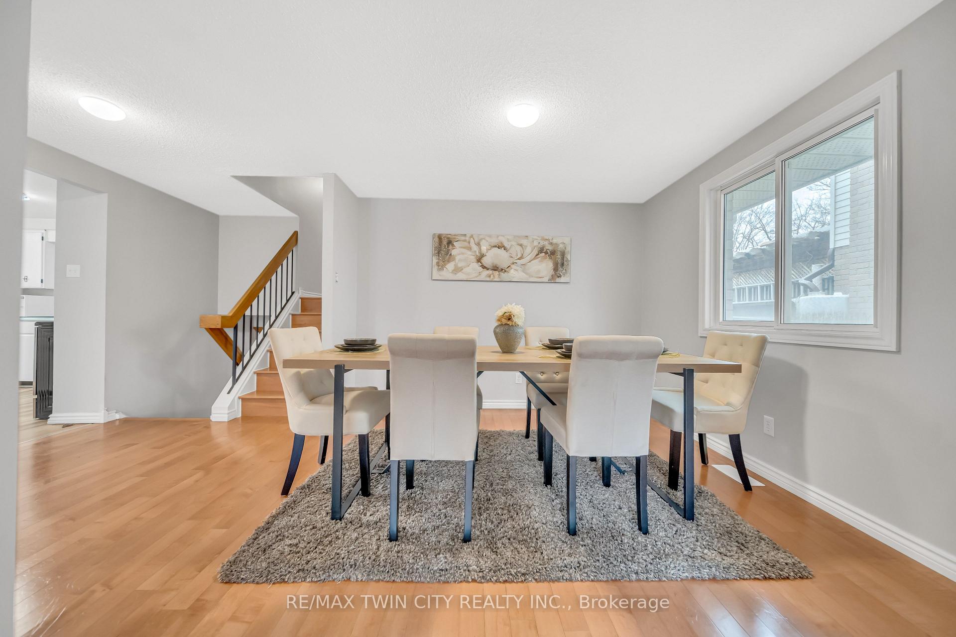 Photo 11 of 21 Oneida Place, Kitchener, Centreville Chicopee — HOMEH