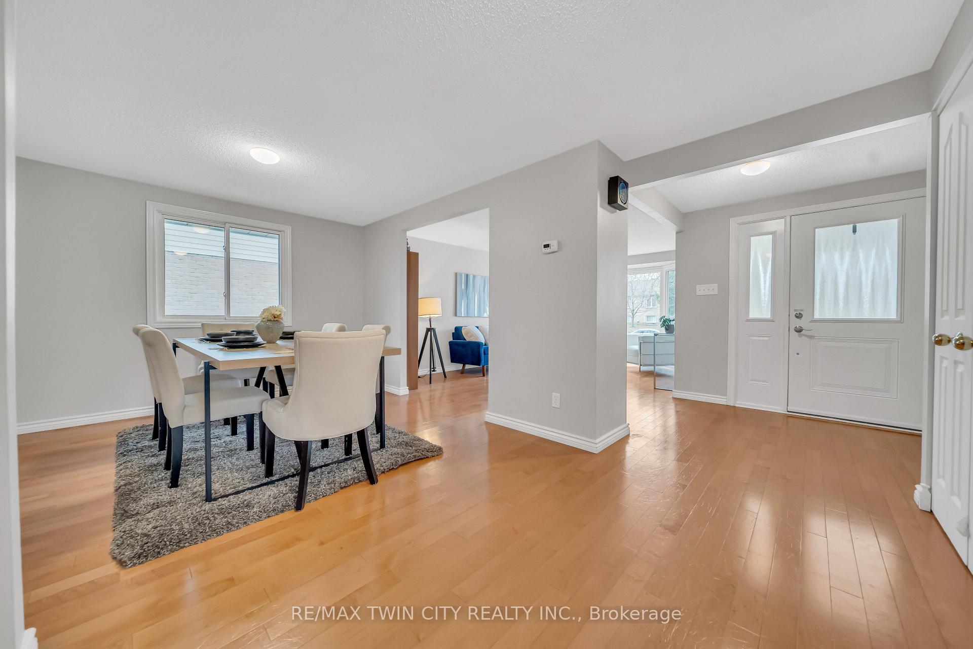 Photo 12 of 21 Oneida Place, Kitchener, Centreville Chicopee — HOMEH