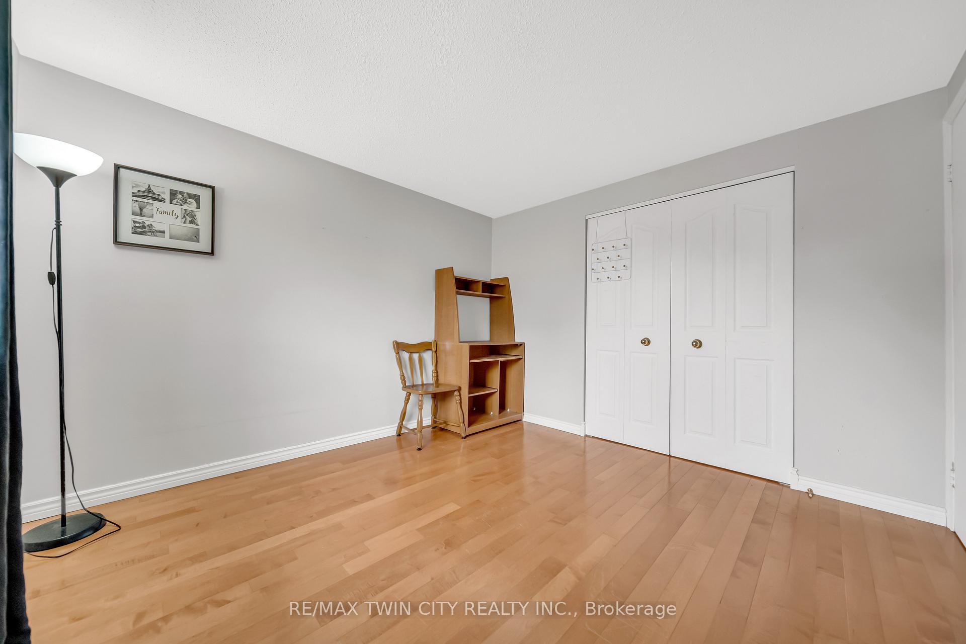 Photo 21 of 21 Oneida Place, Kitchener, Centreville Chicopee — HOMEH
