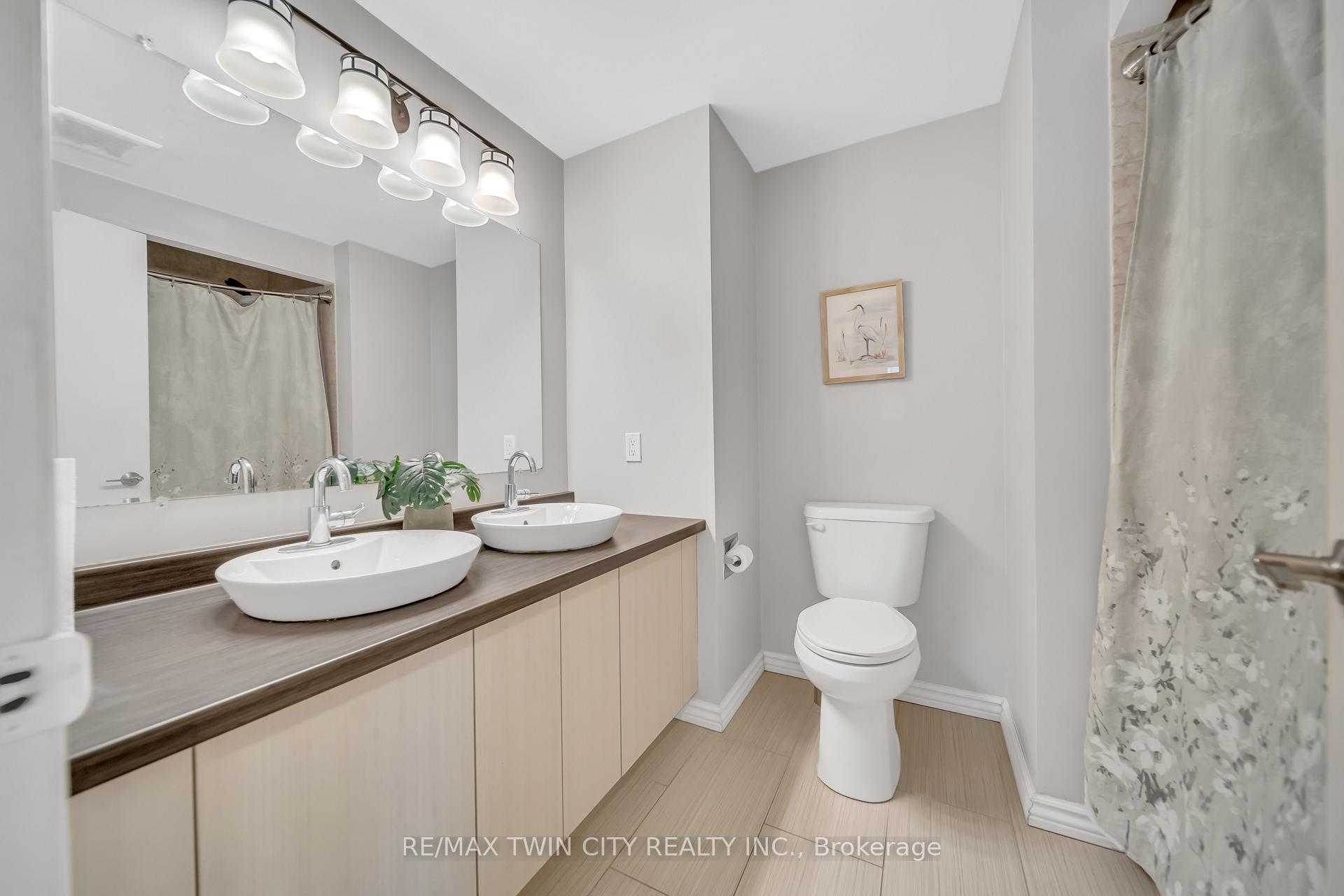 Photo 26 of 21 Oneida Place, Kitchener, Centreville Chicopee — HOMEH