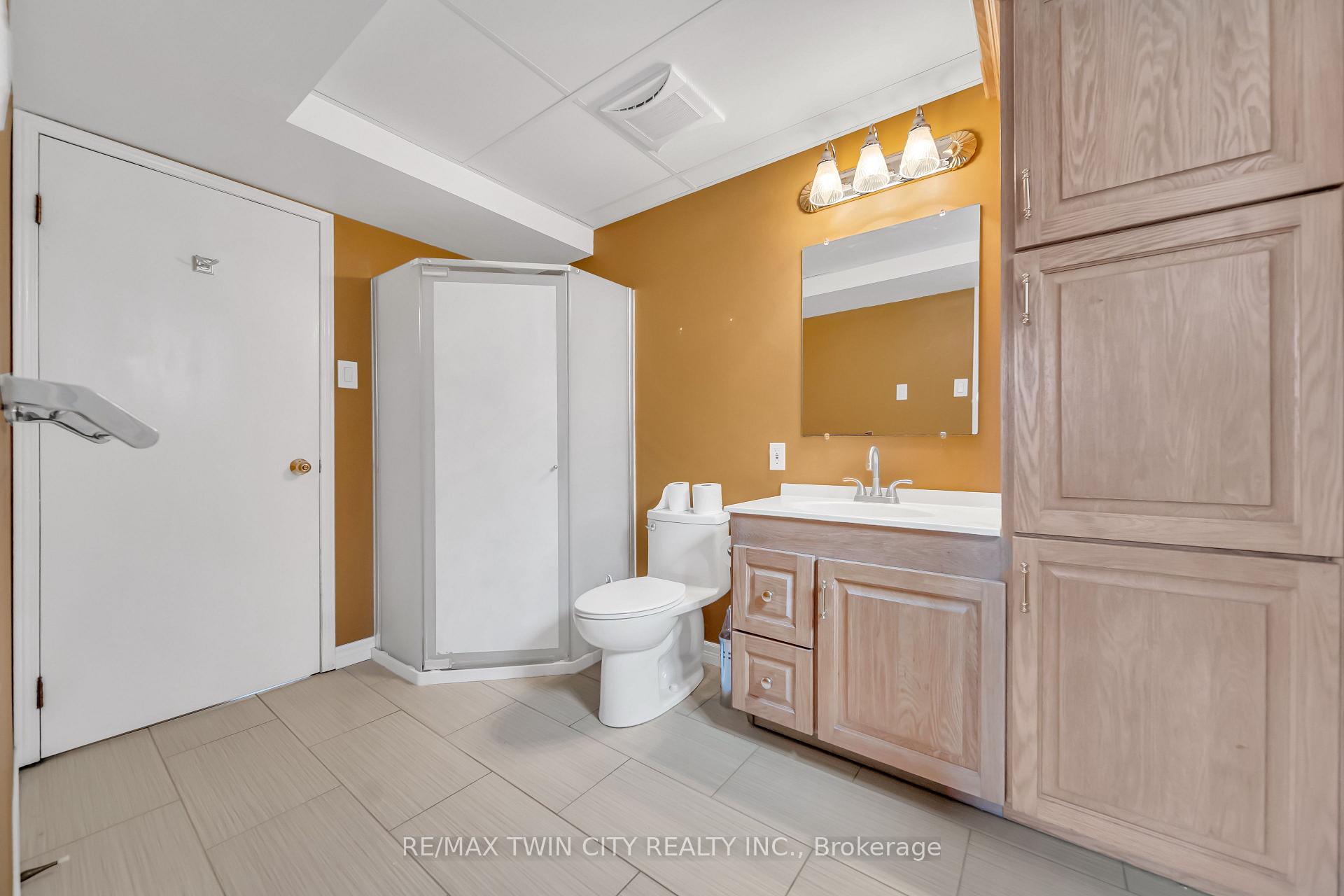 Photo 31 of 21 Oneida Place, Kitchener, Centreville Chicopee — HOMEH