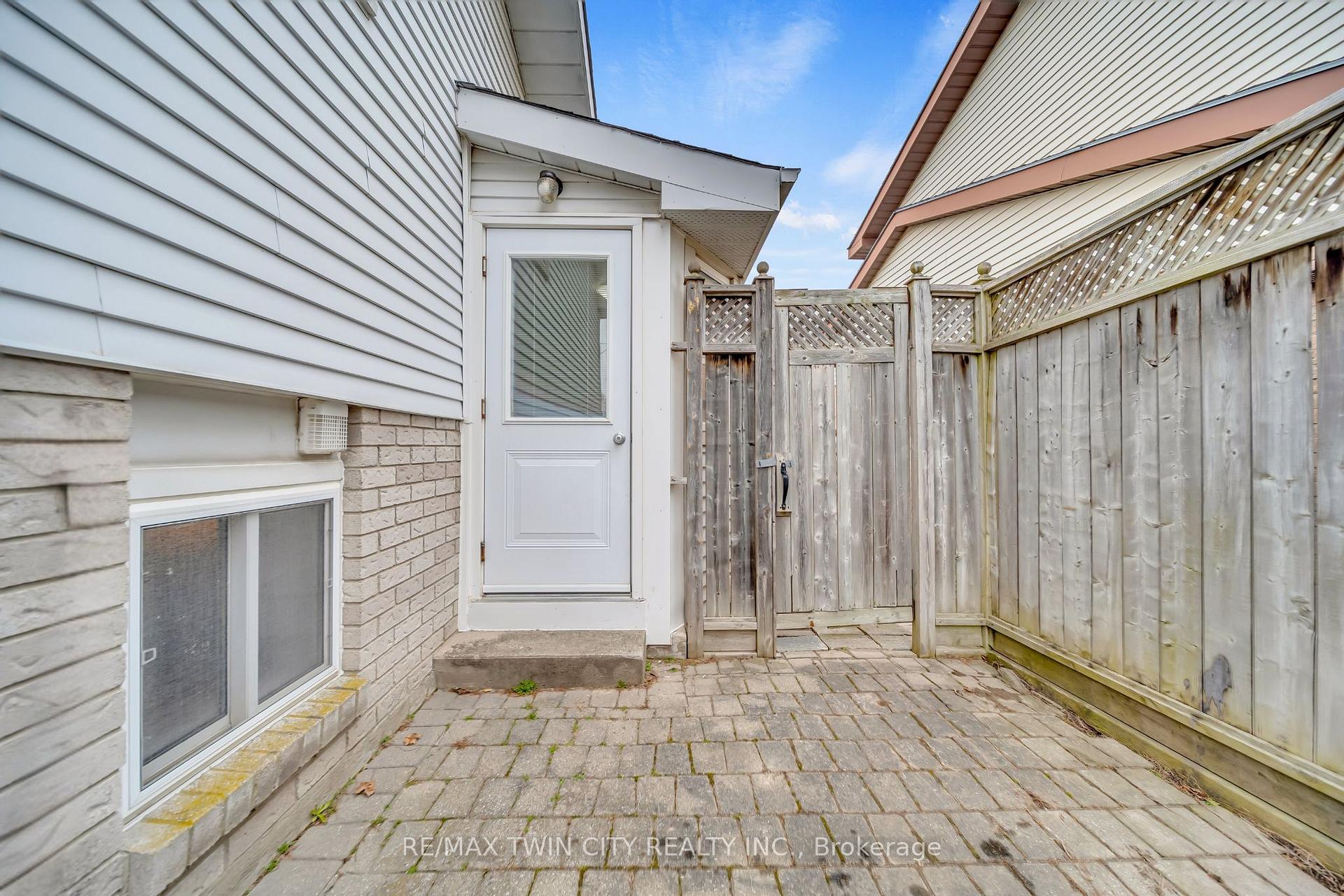 Photo 34 of 21 Oneida Place, Kitchener, Centreville Chicopee — HOMEH
