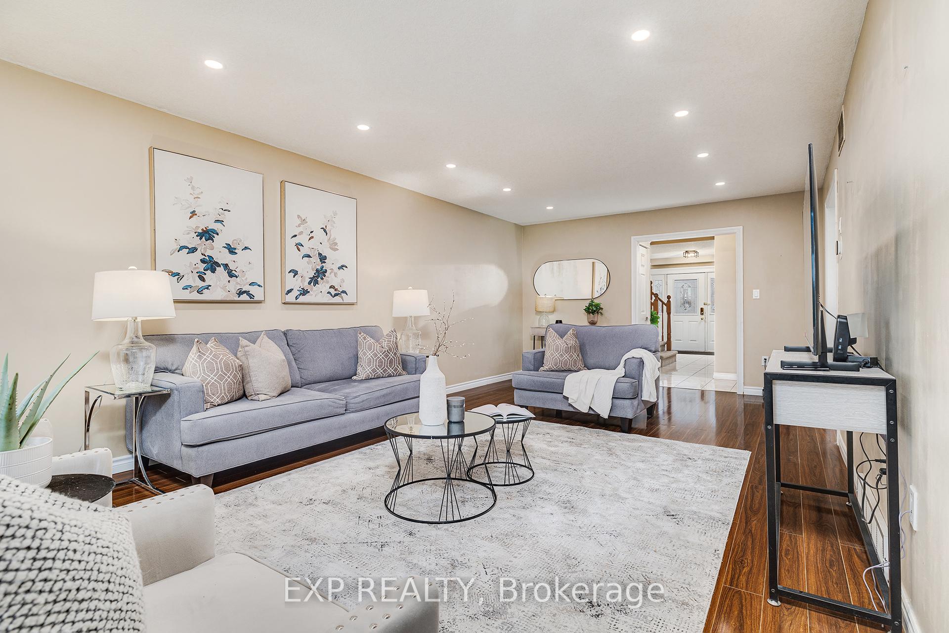 Photo 4 of 18 Highbarry Crescent, Kitchener — HOMEH