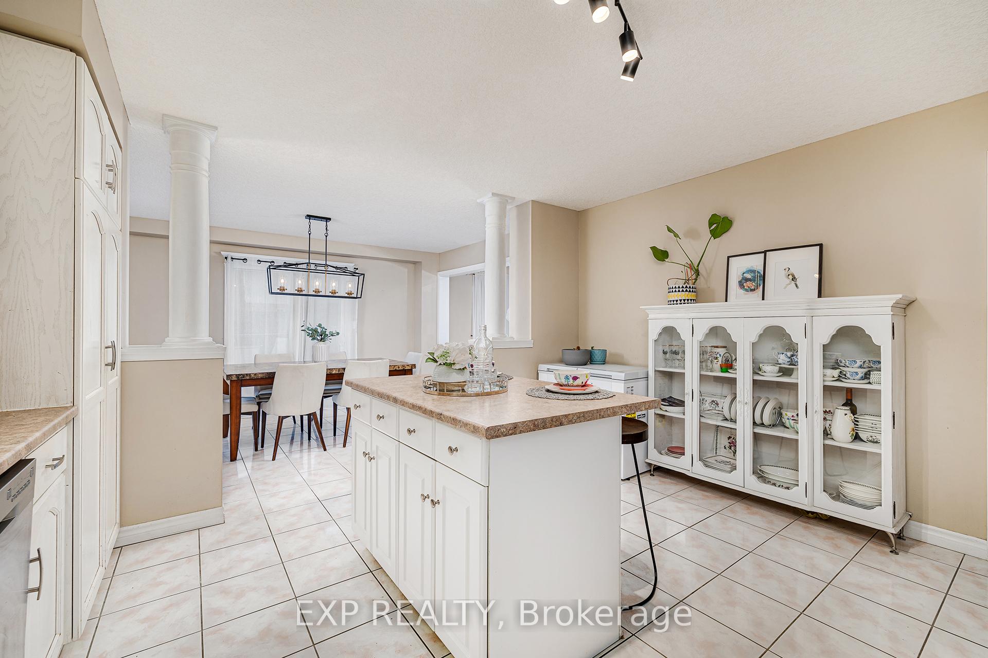 Photo 10 of 18 Highbarry Crescent, Kitchener — HOMEH