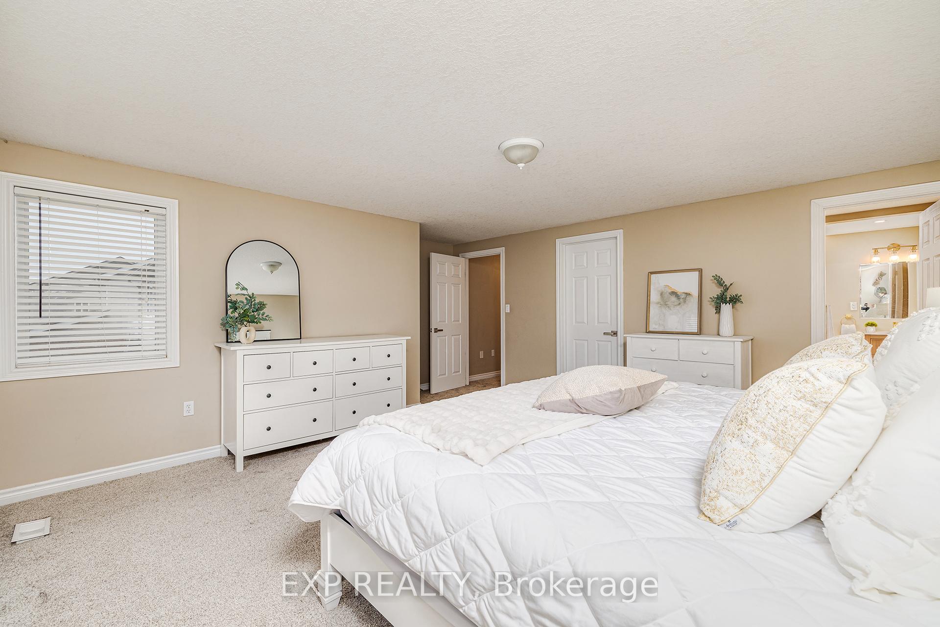 Photo 18 of 18 Highbarry Crescent, Kitchener — HOMEH