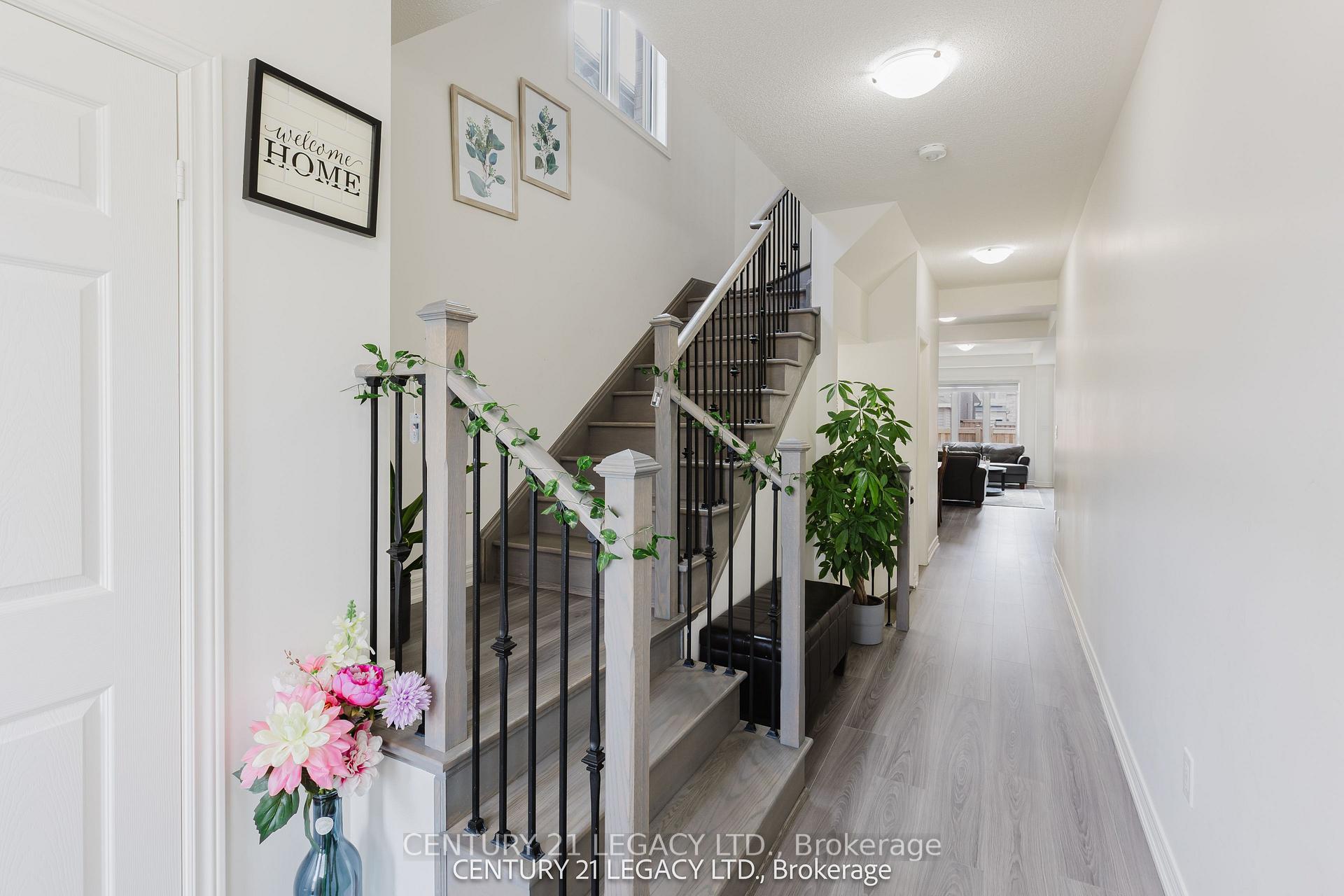 Photo 1 of 180 Agro Street, Hamilton, Waterdown — HOMEH