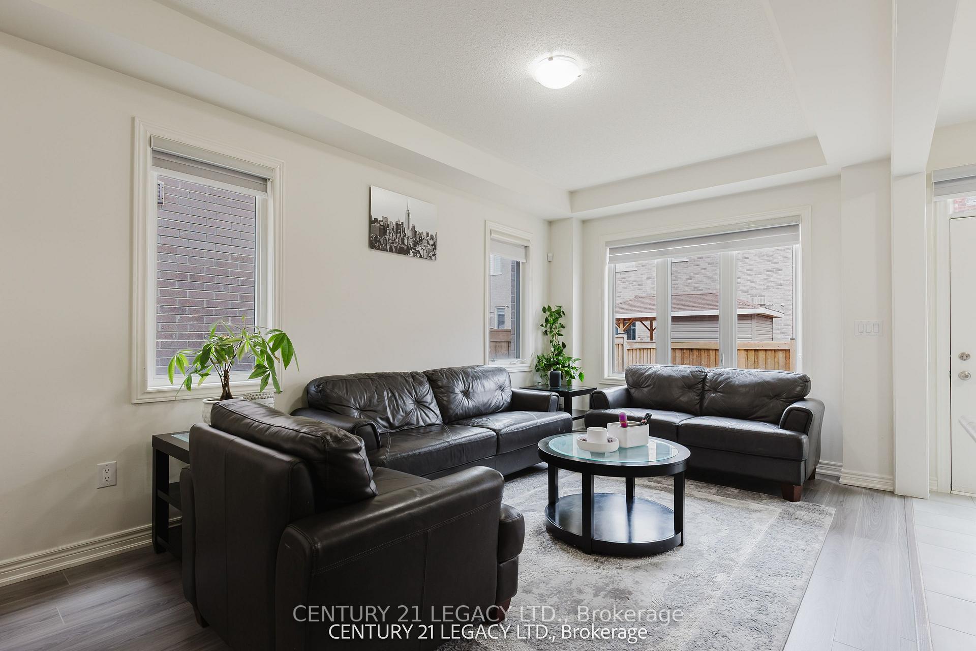 Photo 7 of 180 Agro Street, Hamilton, Waterdown — HOMEH