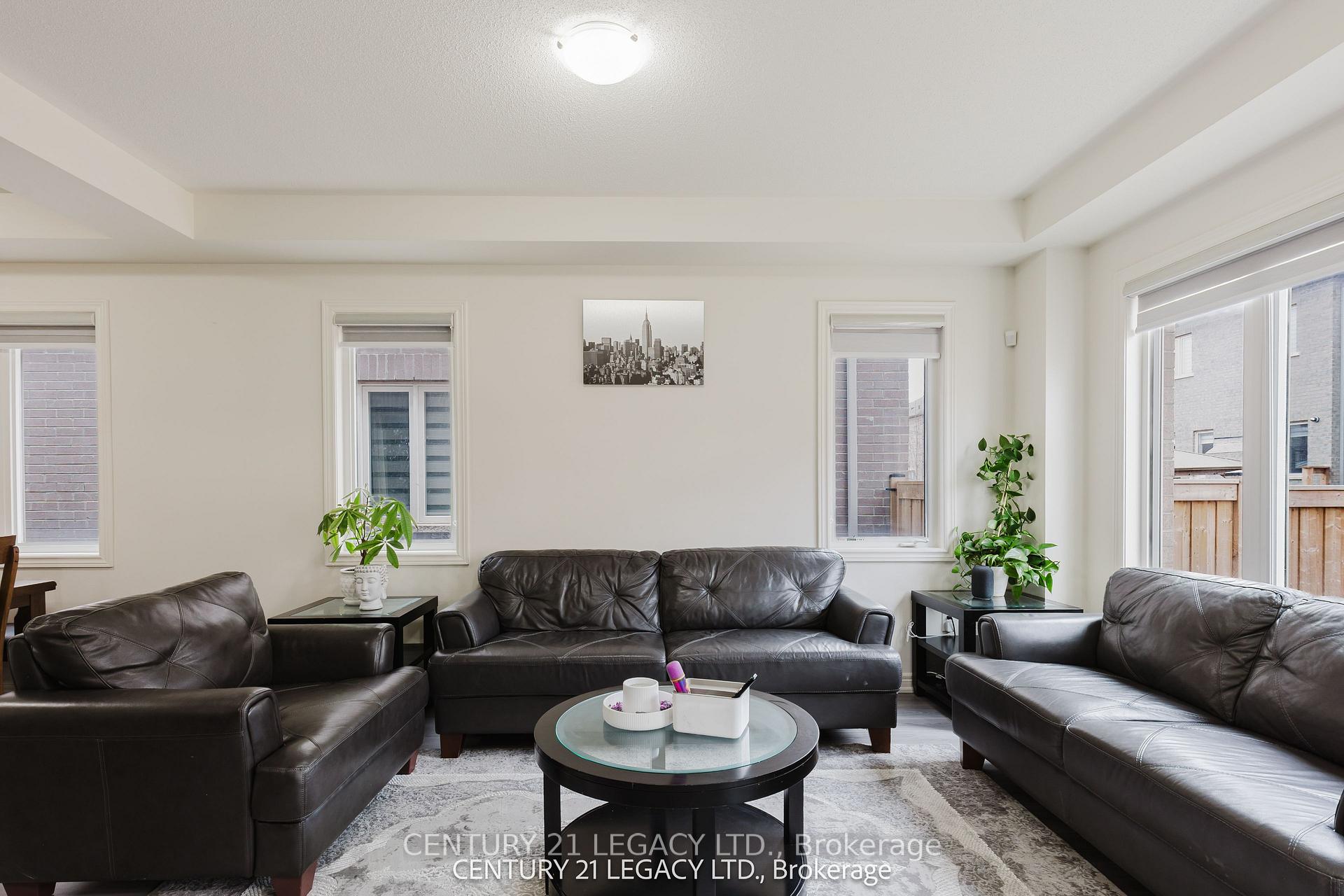 Photo 8 of 180 Agro Street, Hamilton, Waterdown — HOMEH