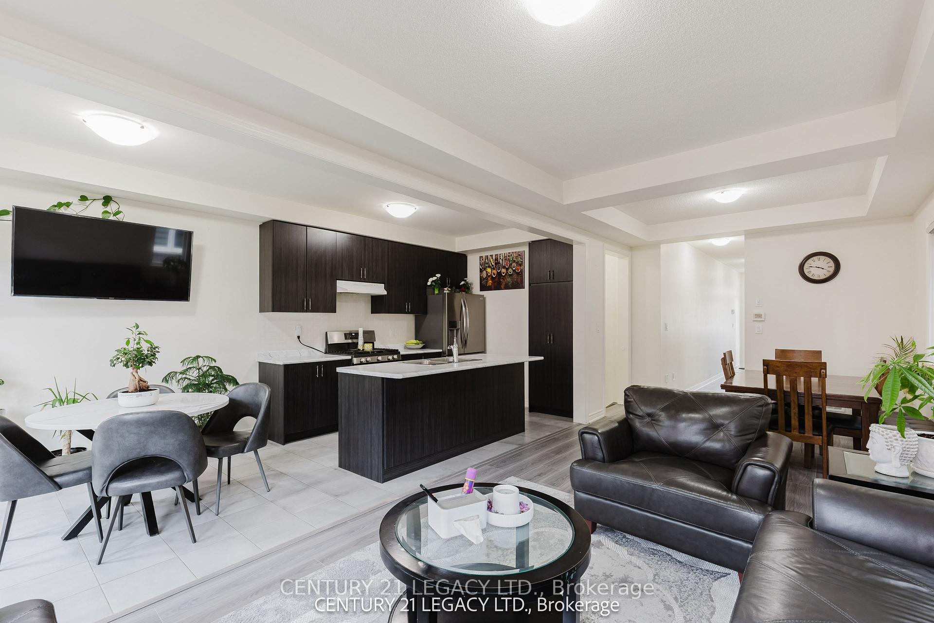 Photo 12 of 180 Agro Street, Hamilton, Waterdown — HOMEH