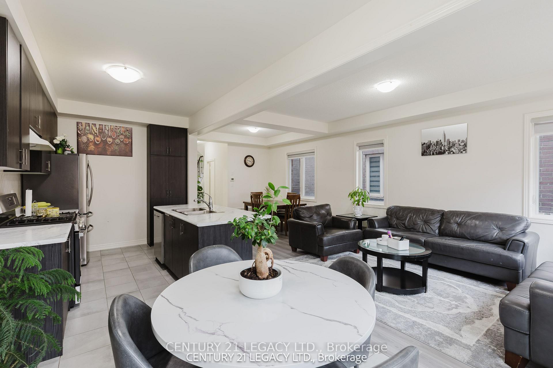 Photo 13 of 180 Agro Street, Hamilton, Waterdown — HOMEH
