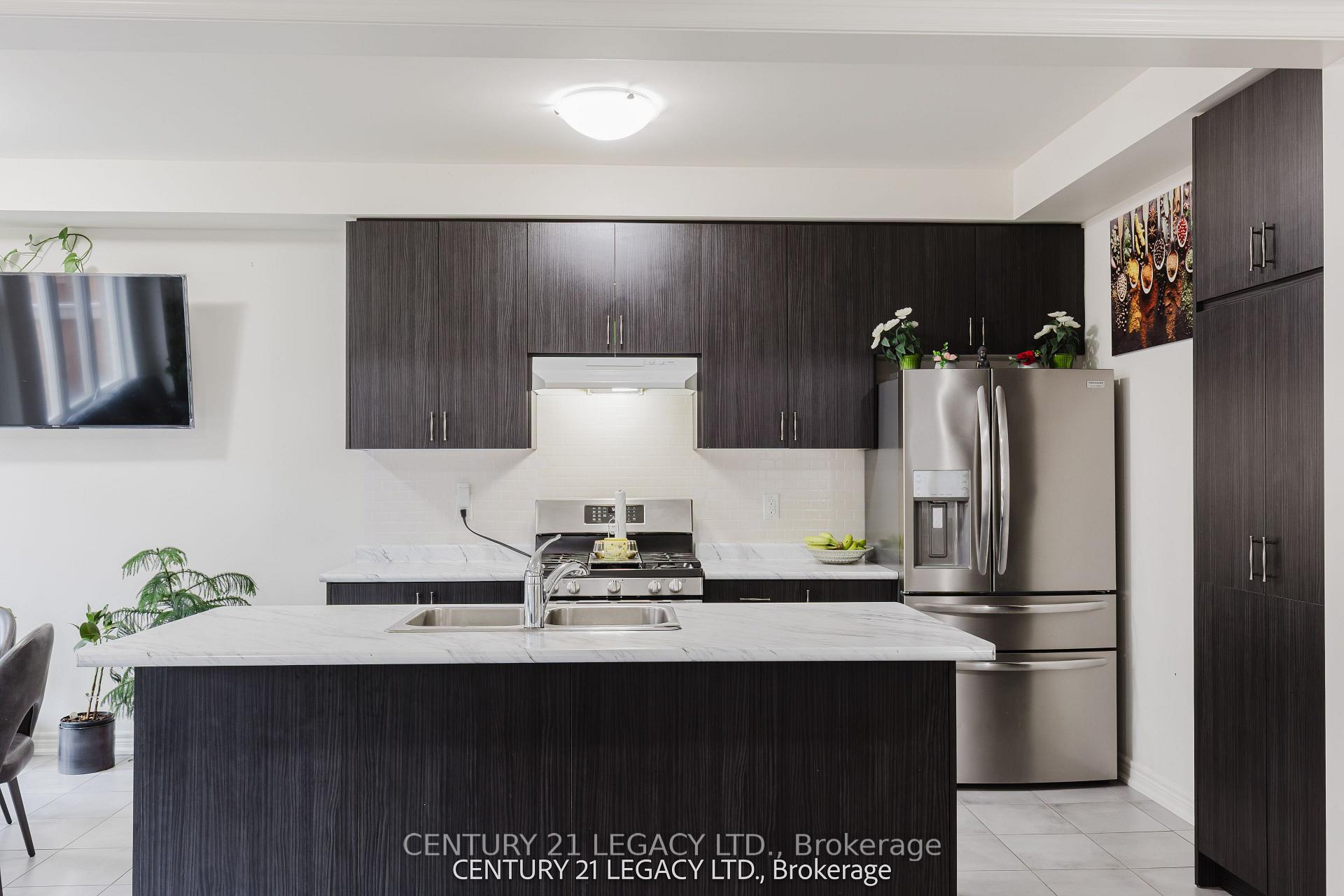 Photo 15 of 180 Agro Street, Hamilton, Waterdown — HOMEH
