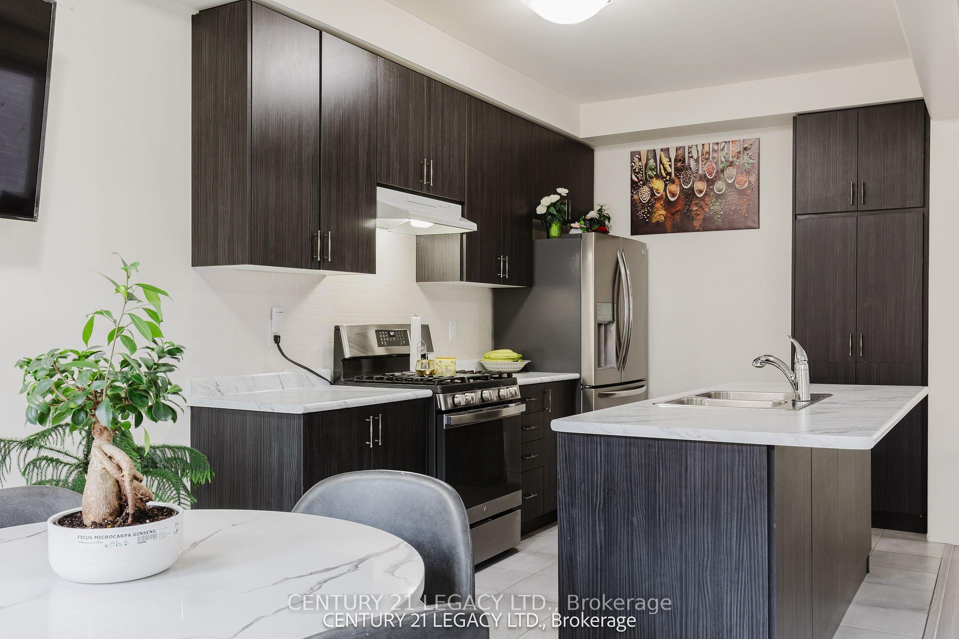Photo 17 of 180 Agro Street, Hamilton, Waterdown — HOMEH