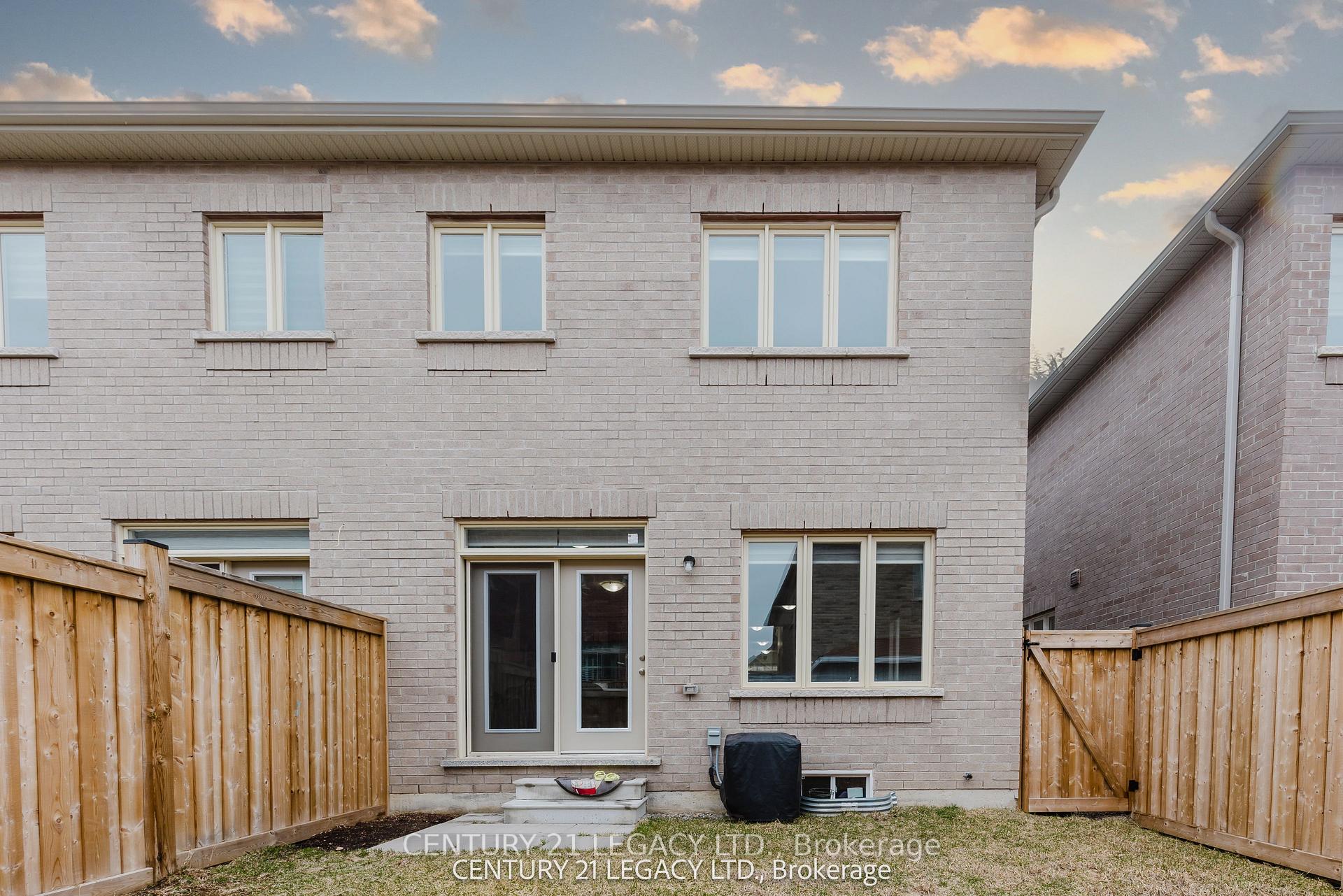 Photo 23 of 180 Agro Street, Hamilton, Waterdown — HOMEH