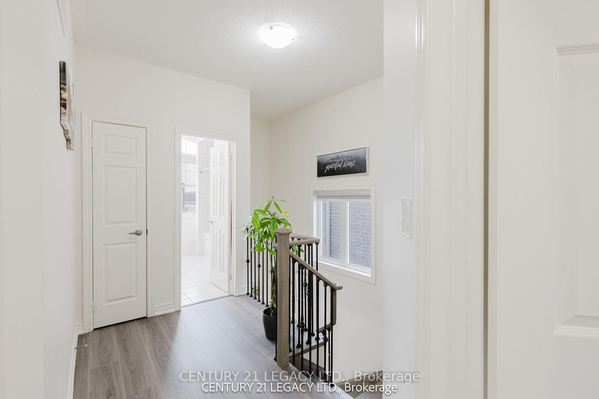 Photo 25 of 180 Agro Street, Hamilton, Waterdown — HOMEH