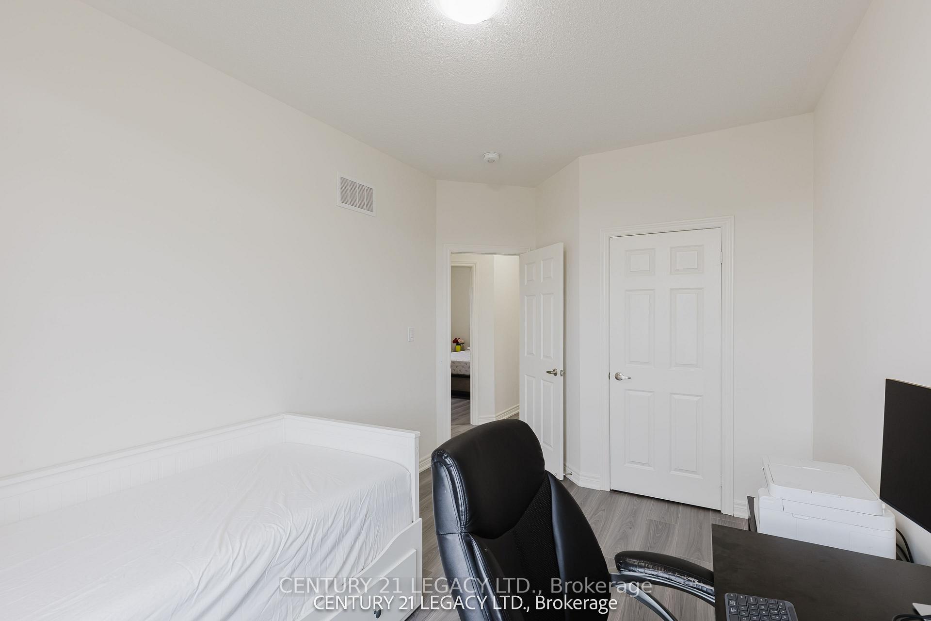 Photo 35 of 180 Agro Street, Hamilton, Waterdown — HOMEH