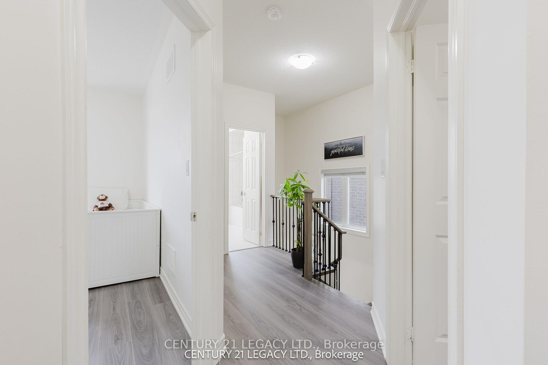Photo 36 of 180 Agro Street, Hamilton, Waterdown — HOMEH