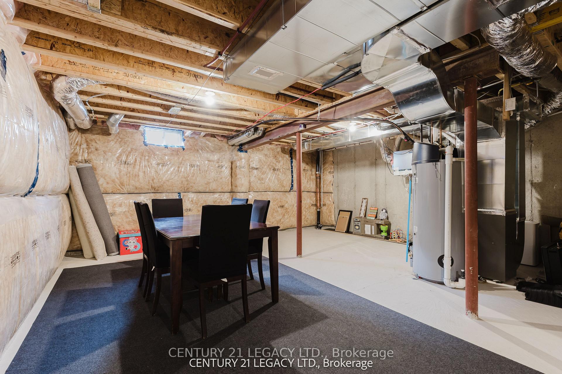 Photo 40 of 180 Agro Street, Hamilton, Waterdown — HOMEH